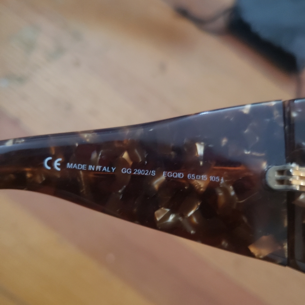 Gucci Tortoise Large Frame Sunglasses - image 4